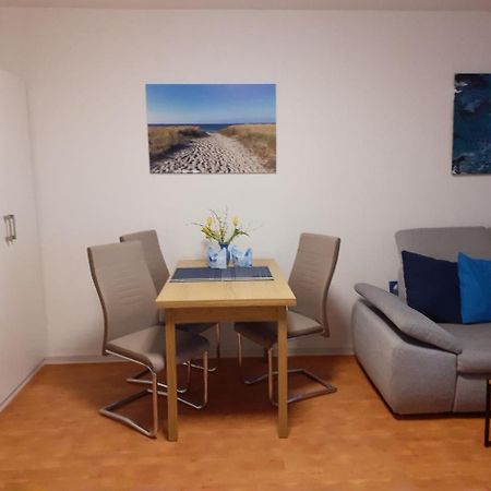 Aquamarin - Charmantes Appartement Mit Balkon Росток Екстер'єр фото
