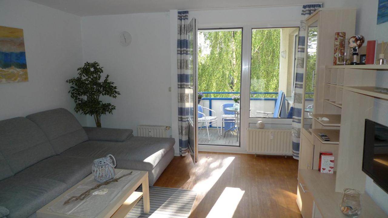 Aquamarin - Charmantes Appartement Mit Balkon Росток Екстер'єр фото