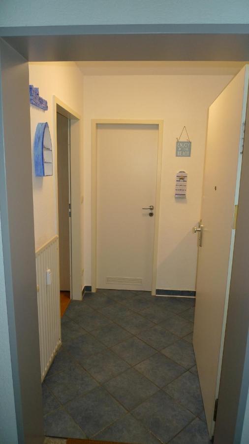 Aquamarin - Charmantes Appartement Mit Balkon Росток Екстер'єр фото