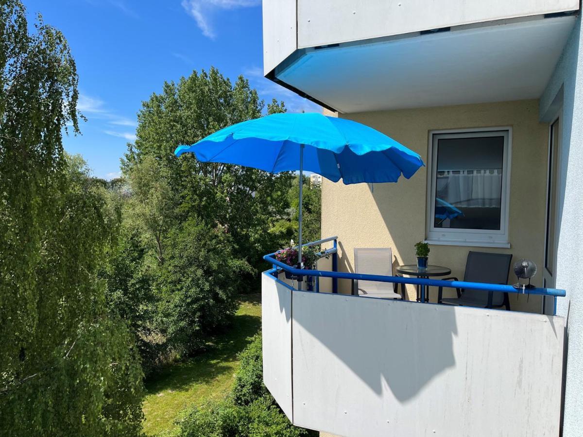 Aquamarin - Charmantes Appartement Mit Balkon Росток Екстер'єр фото