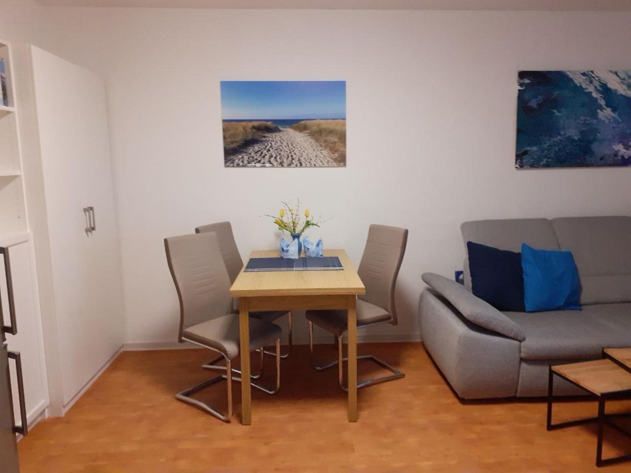 Aquamarin - Charmantes Appartement Mit Balkon Росток Екстер'єр фото